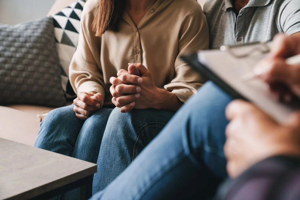 AdobeStock_285259587 Family Therapy