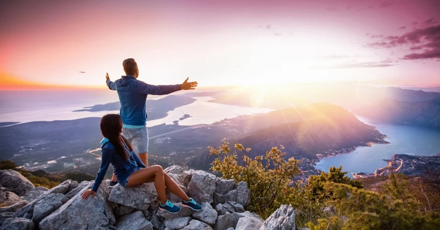 Individuals in adventure therapy